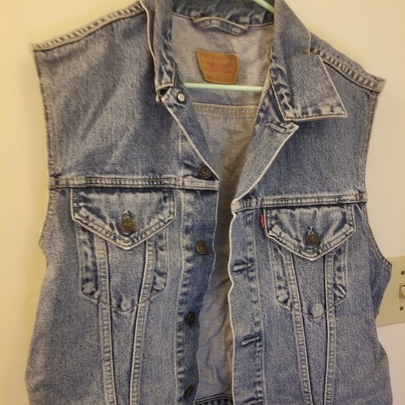 Levi's Other - Vintage 1983 Levi's 70401 denim vest, made in Italy